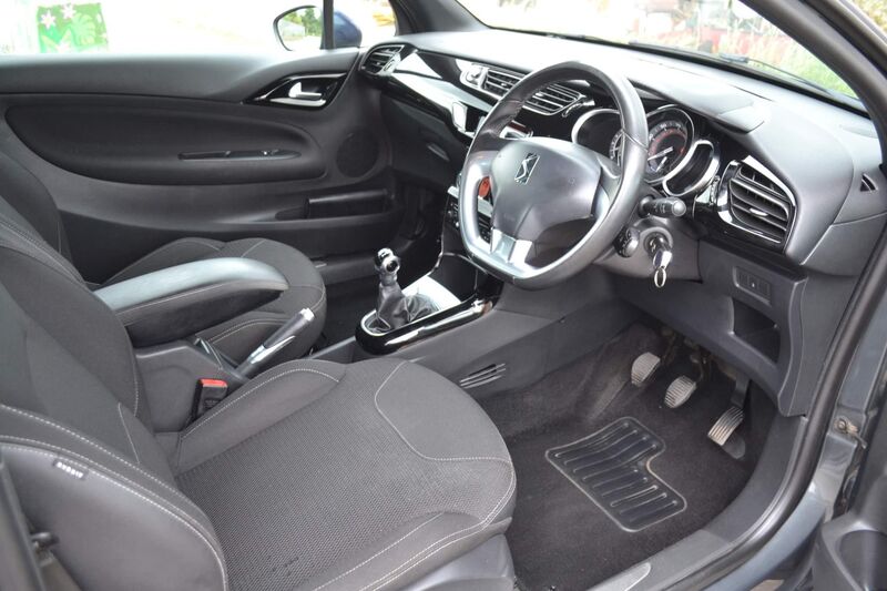 View CITROEN DS3 1.6 VTi DStyle Plus Euro 5 3dr