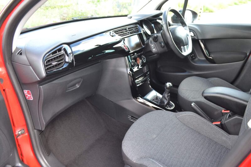 View CITROEN C3 1.2 PureTech Platinum Euro 6 5dr