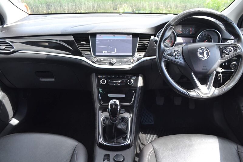 View VAUXHALL ASTRA 1.6 CDTi BlueInjection Elite Nav Euro 6 (s/s) 5dr