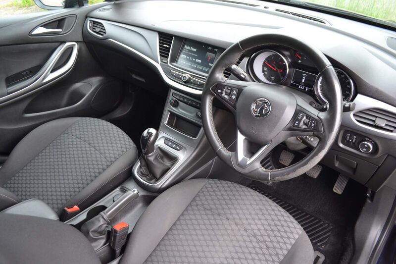 VAUXHALL ASTRA