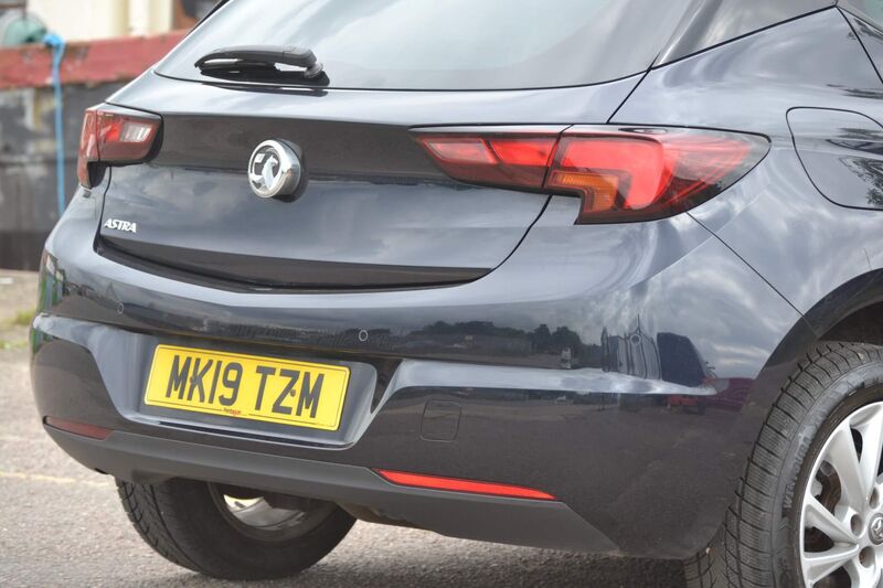 VAUXHALL ASTRA