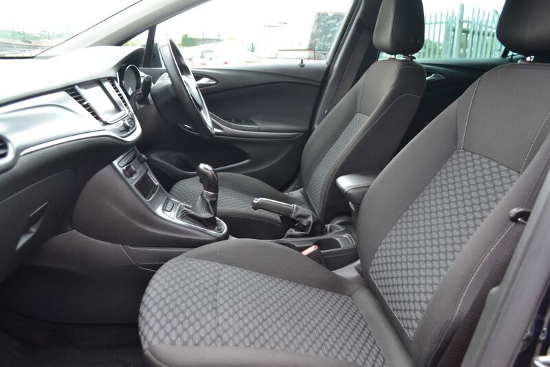 VAUXHALL ASTRA