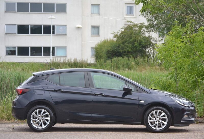 VAUXHALL ASTRA