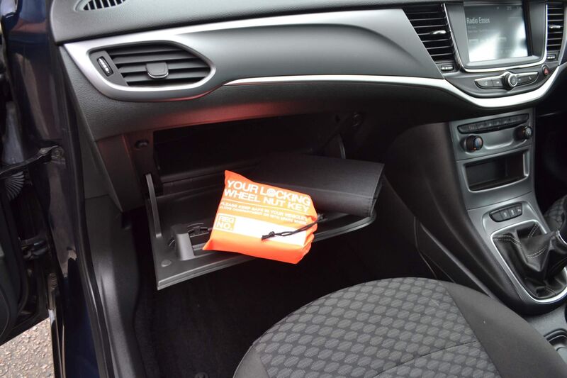 VAUXHALL ASTRA