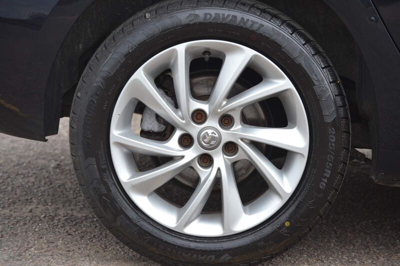 VAUXHALL ASTRA