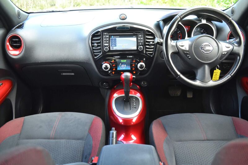 View NISSAN JUKE 1.6 Acenta Premium XTRON Euro 5 5dr