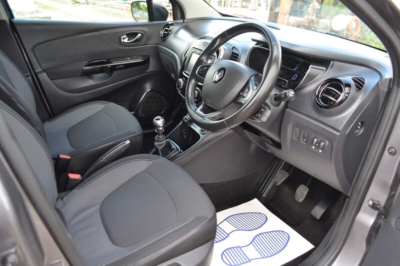RENAULT CAPTUR