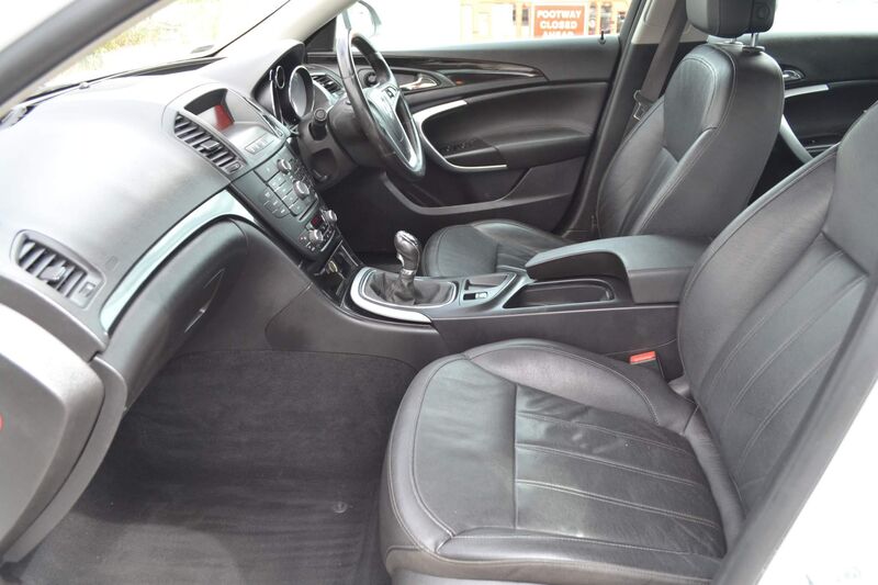 VAUXHALL INSIGNIA