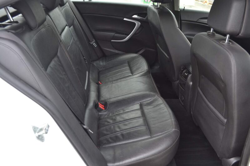 VAUXHALL INSIGNIA