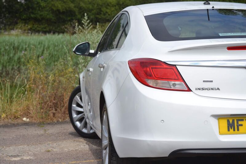 VAUXHALL INSIGNIA