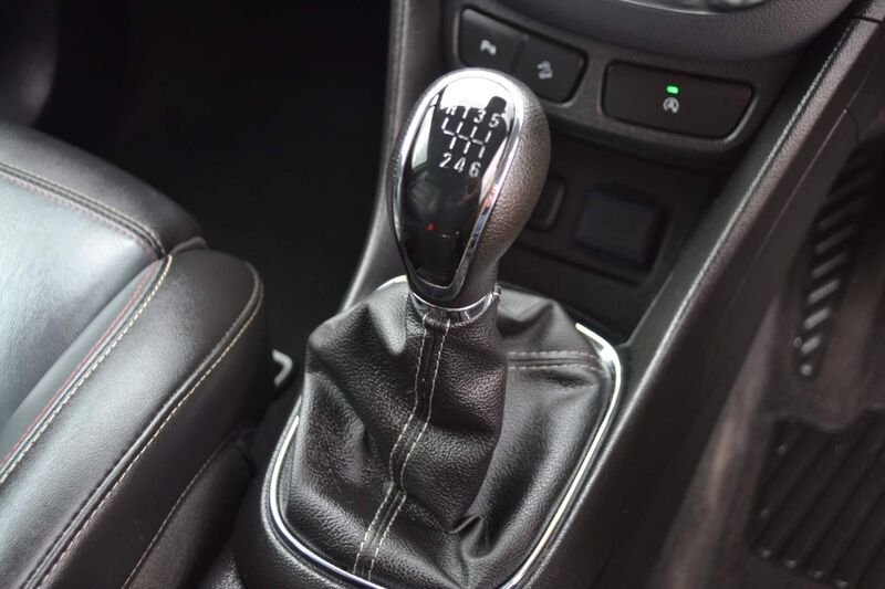 VAUXHALL MOKKA
