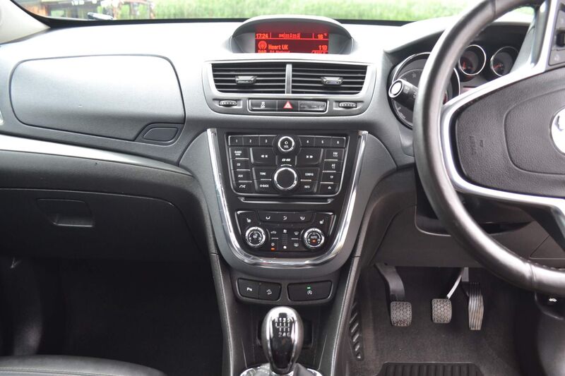 VAUXHALL MOKKA