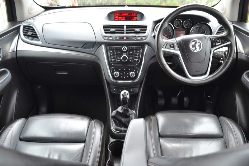 View VAUXHALL MOKKA 1.4T SE 2WD Euro 5 (s/s) 5dr