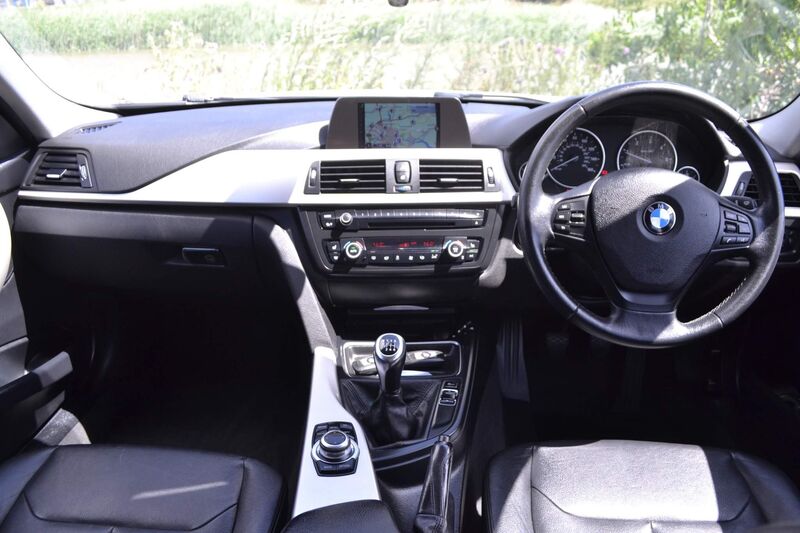 View BMW 3 SERIES 2.0 320d ED EfficientDynamics Business Euro 5 (s/s) 4dr