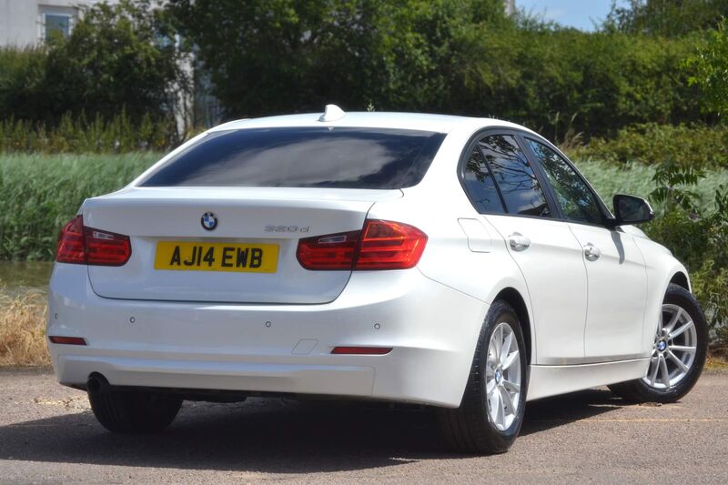View BMW 3 SERIES 2.0 320d ED EfficientDynamics Business Euro 5 (s/s) 4dr