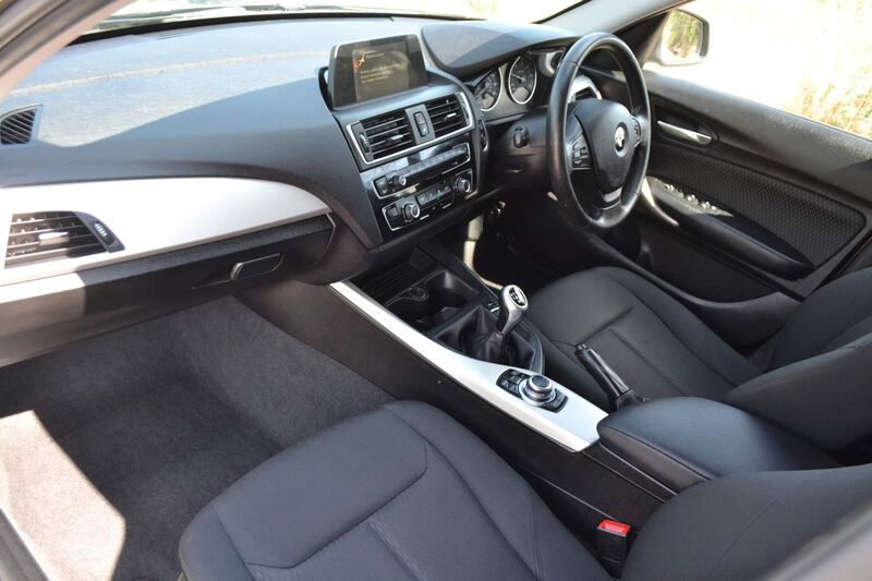 BMW 1 SERIES