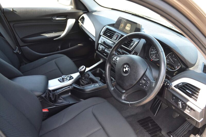 BMW 1 SERIES