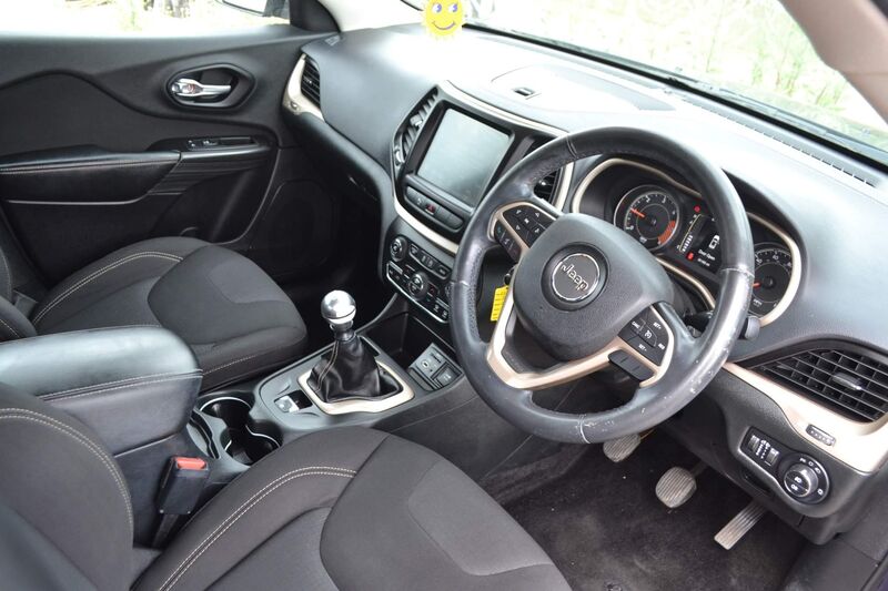 JEEP CHEROKEE