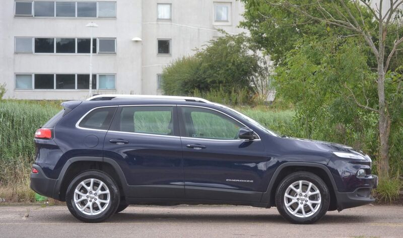 JEEP CHEROKEE