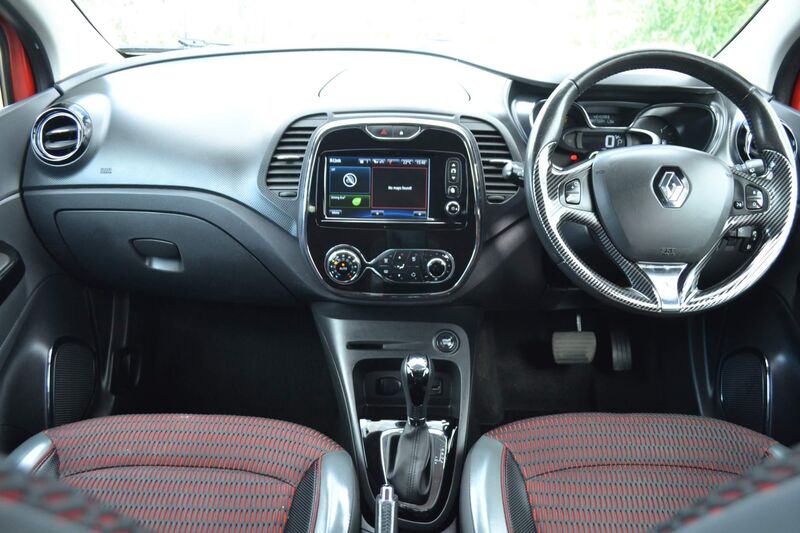 View RENAULT CAPTUR 1.2 TCe Signature EDC Euro 5 5dr