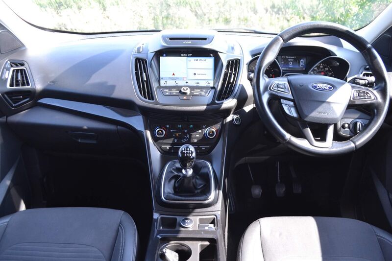 View FORD KUGA 1.5 TDCi Titanium Euro 6 (s/s) 5dr