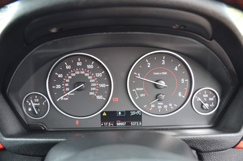 BMW 3 SERIES