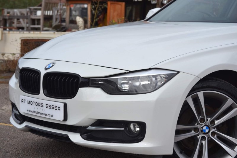 BMW 3 SERIES