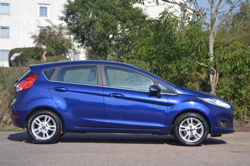 FORD FIESTA