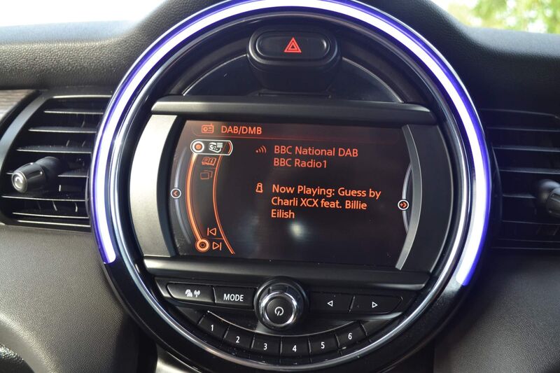MINI HATCH