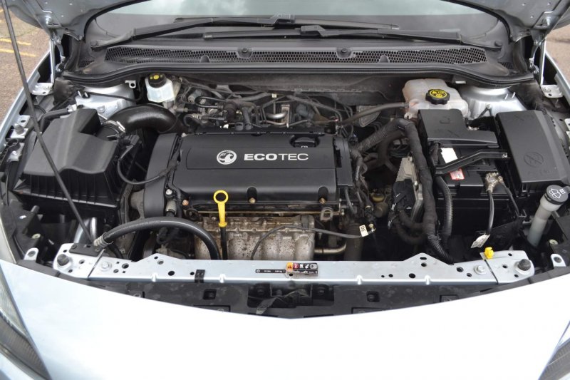 VAUXHALL ASTRA