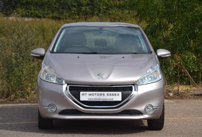 View PEUGEOT 208 1.2 VTi Active Euro 5 3dr