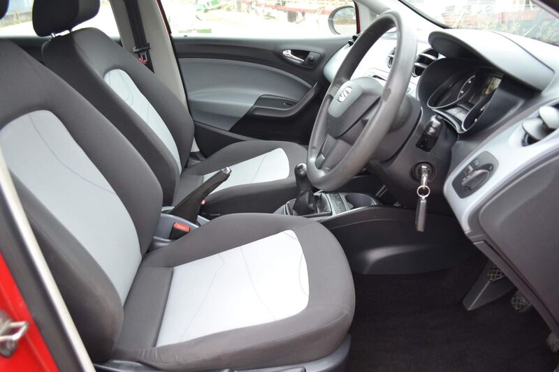 SEAT IBIZA
