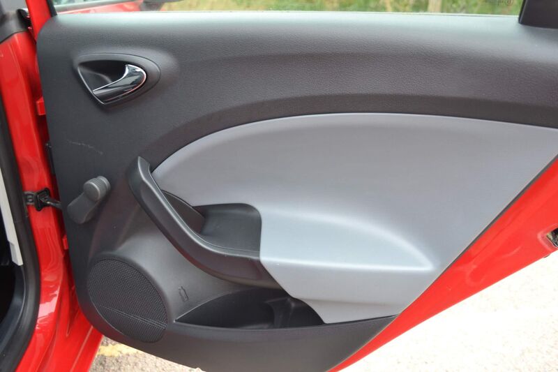 SEAT IBIZA