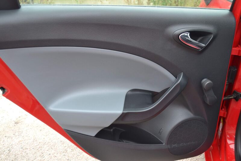 SEAT IBIZA