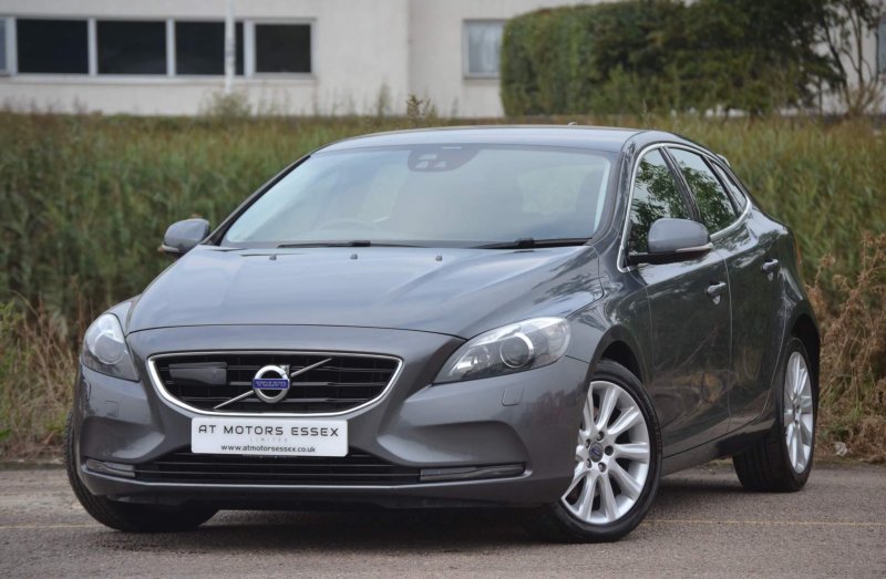VOLVO V40