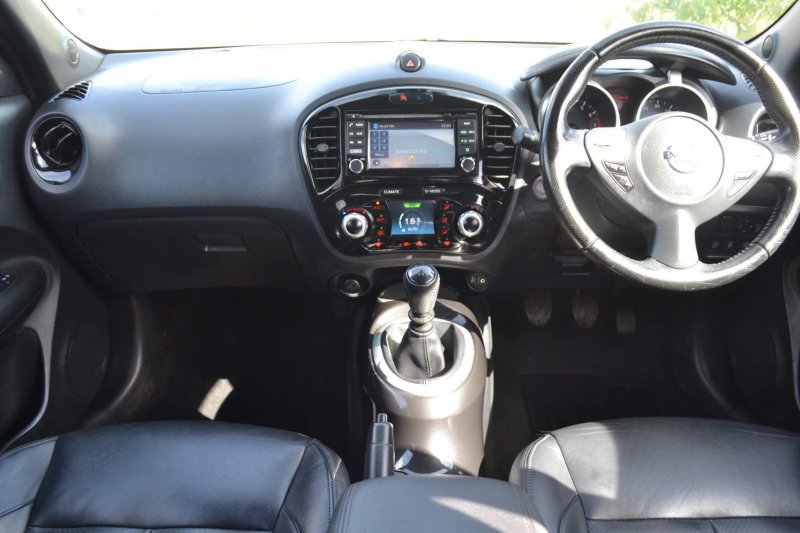 View NISSAN JUKE 1.2 DIG-T Tekna Euro 6 (s/s) 5dr