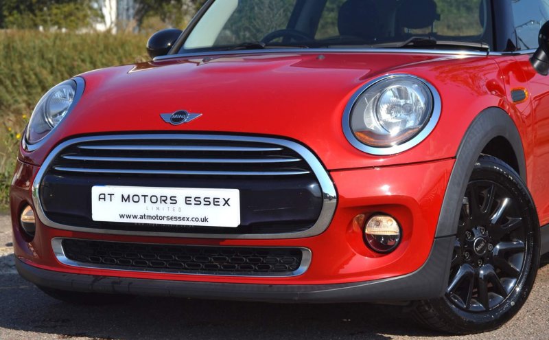 MINI HATCH