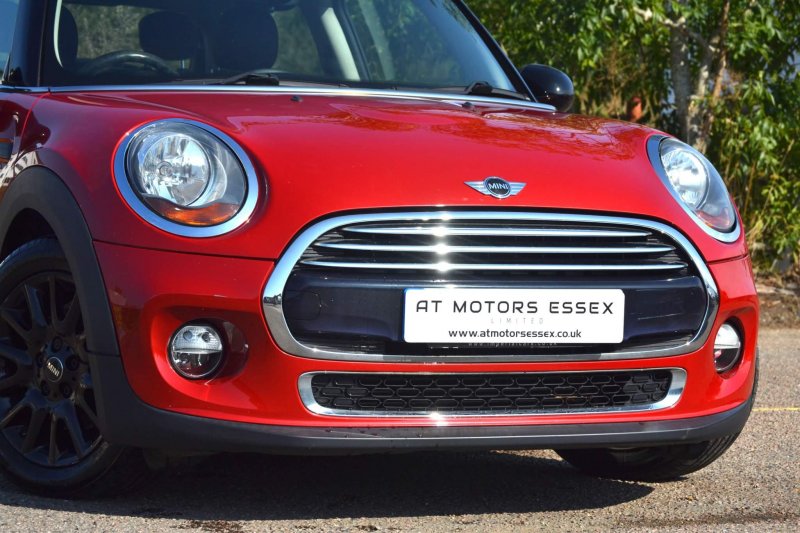 MINI HATCH