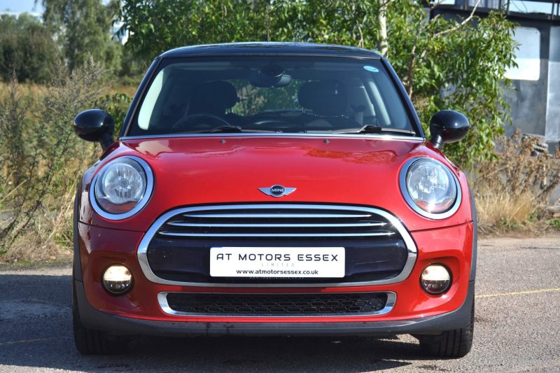 MINI HATCH