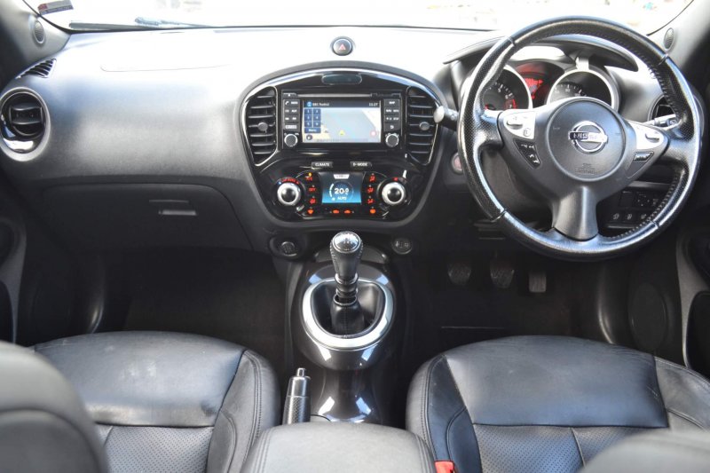 View NISSAN JUKE 1.2 DIG-T Tekna Euro 6 (s/s) 5dr
