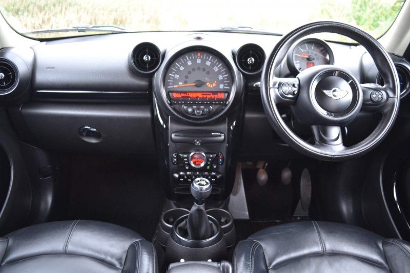 View MINI COUNTRYMAN 1.6 Cooper D ALL4 Euro 6 (s/s) 5dr