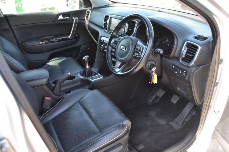 View KIA SPORTAGE 1.7 CRDi 3 Euro 6 (s/s) 5dr