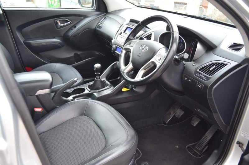HYUNDAI IX35