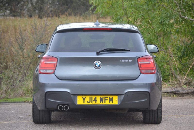 BMW 1 SERIES