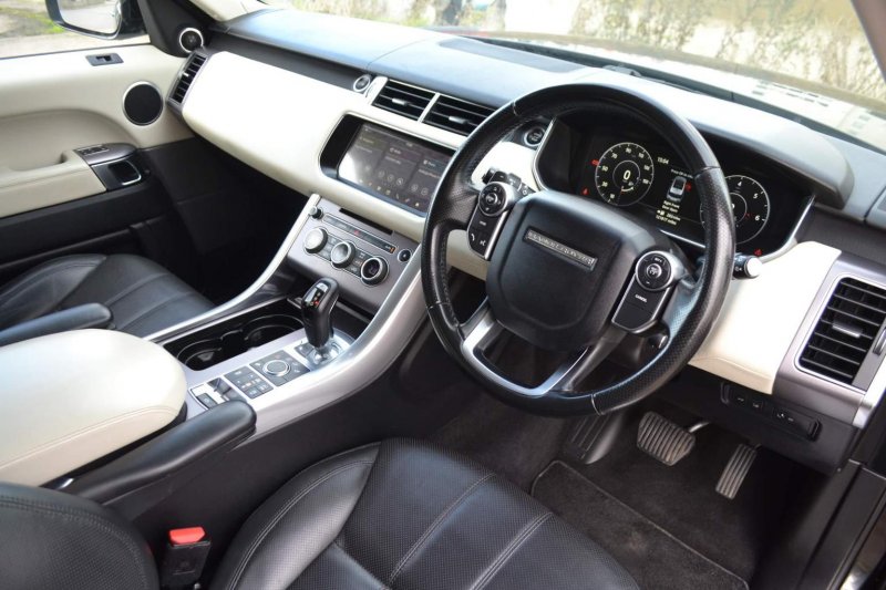 View LAND ROVER RANGE ROVER SPORT 3.0 SD V6 HSE Auto 4WD Euro 6 (s/s) 5dr