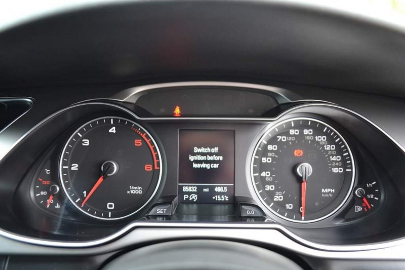 AUDI A4 AVANT