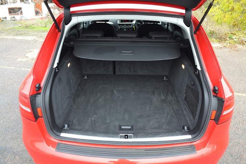 AUDI A4 AVANT