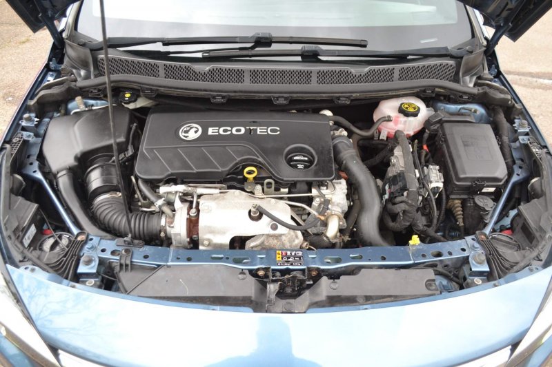 VAUXHALL ASTRA