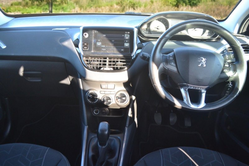 View PEUGEOT 2008 1.2 PureTech Active Euro 6 5dr