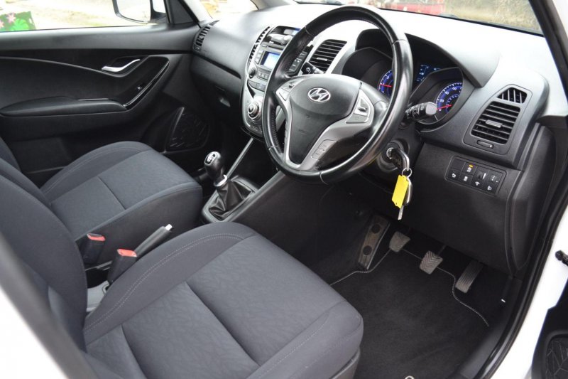 View HYUNDAI IX20 1.4 Blue Drive Premium Euro 6 (s/s) 5dr